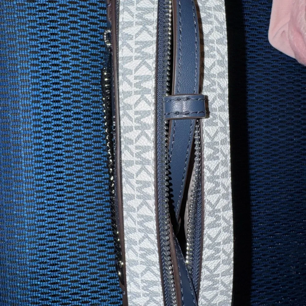 Michael Kors Large Zip Chain Crossbody - Navy